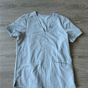 Figs scrub top size S